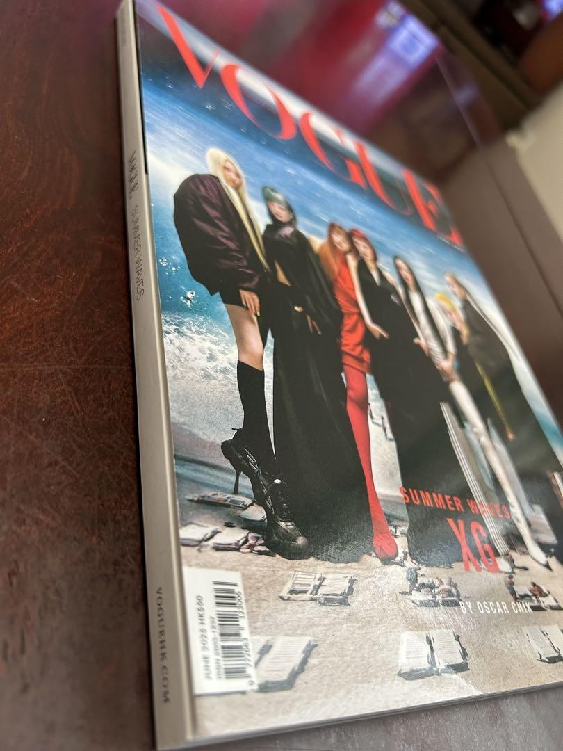 女性情報誌 Vogue HongKong Magazine June XG - VOGUE HONG KONG (JUNE 2025)