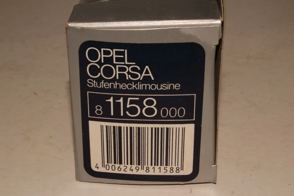 Gama Mini Opel Corsa cupé, escala 1:43 diecast en caja Foto 3 de 4