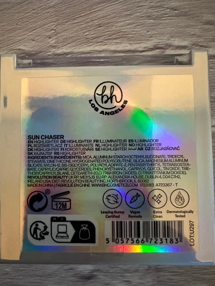 bh Los Angeles - Sun Flecks Powder Highlighter - Sun Chaser shade - Image 3 of 3