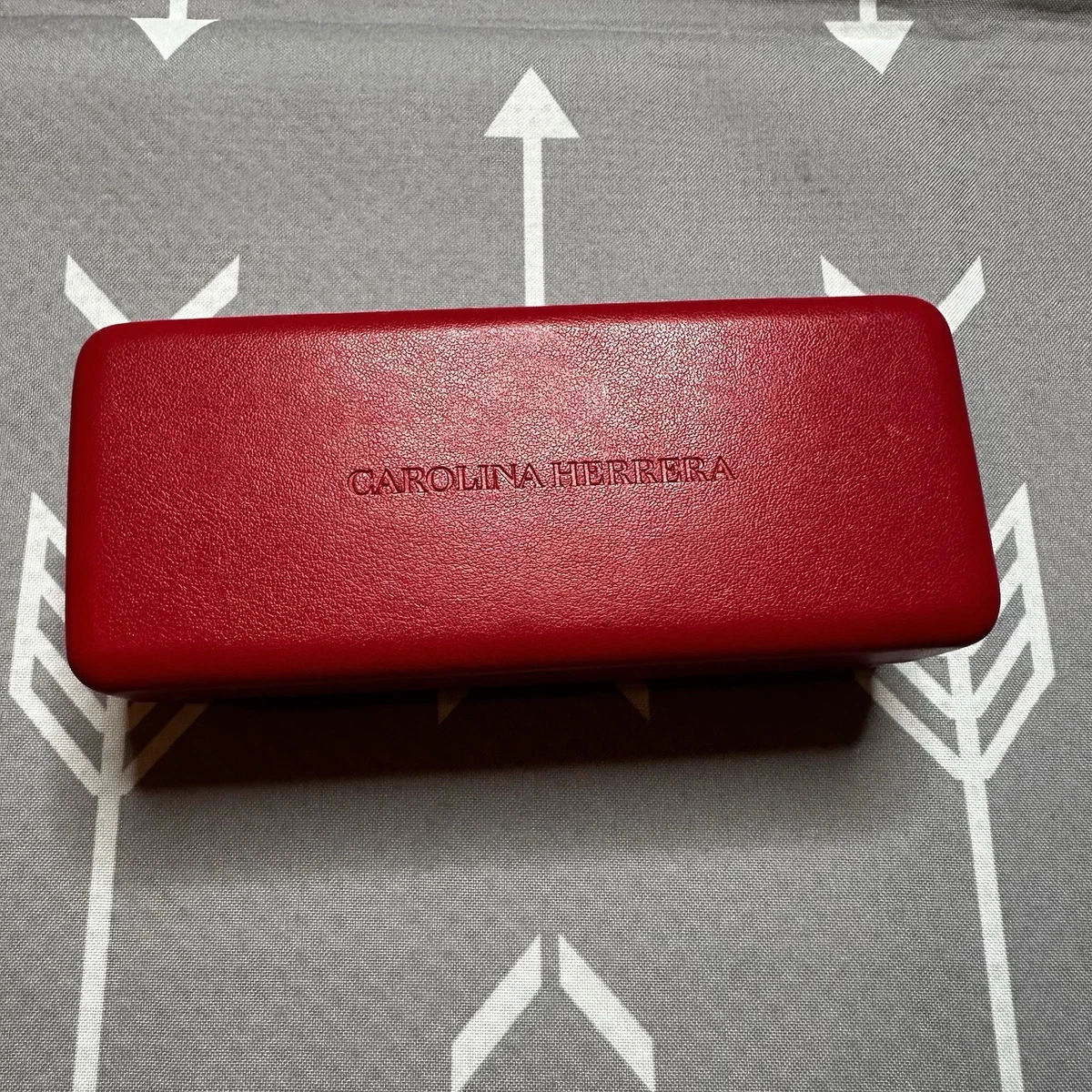 ? Carolina Herrera Red Leather Glasses Case‎ ? Logo Hard Sunglasses Holder Editors | Sunglasses Case chiribitas - CH Carolina Herrera  main image 3