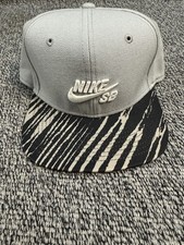 Nike Sb Snapback hat gray and black RN 56323 Flat Brim skateboarding SB outdoor