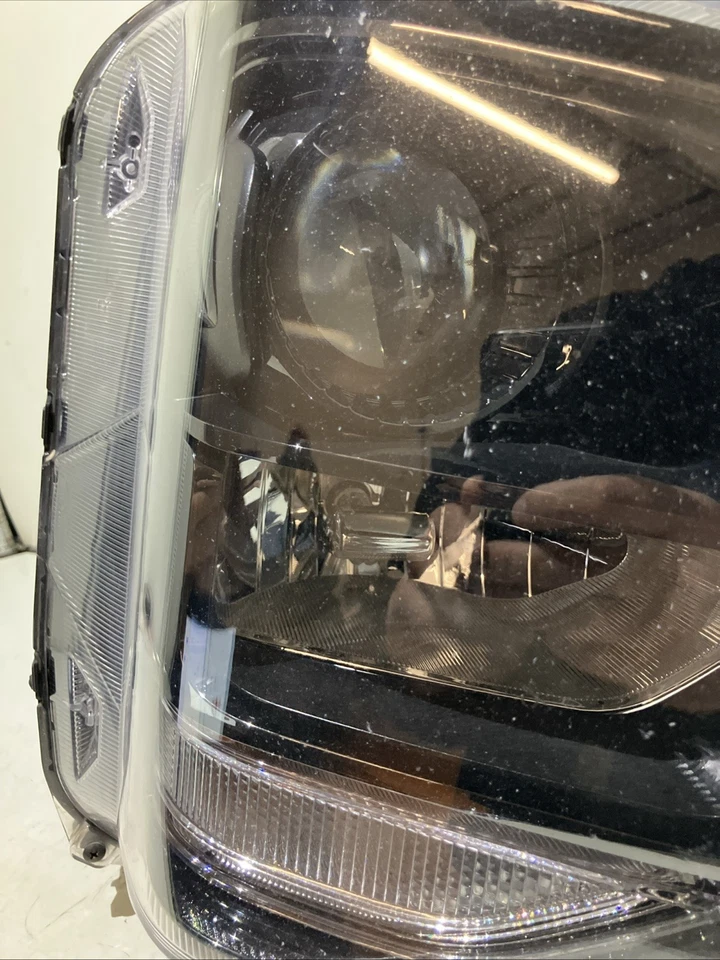 2019 2020 2021 Hyundai Santa Fe Passenger Right RH Halogen Headlight OEM 1727 - Image 4 of 4