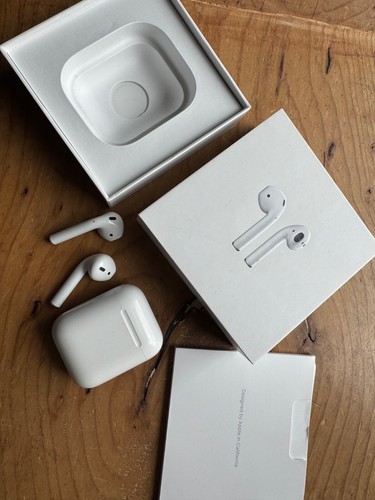 Apple AirPods 1st Generation In-Ear Headsets with Charging Case - White