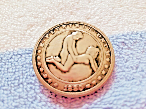 Hobo Coin Lovers Embrace Married Love Fantasy Dollar Unique Hobo Art - Picture 2 of 2