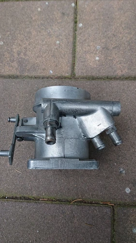Mercedes W100 W109 300SEL6.3 THROTTLE HOUSING AMG  USED