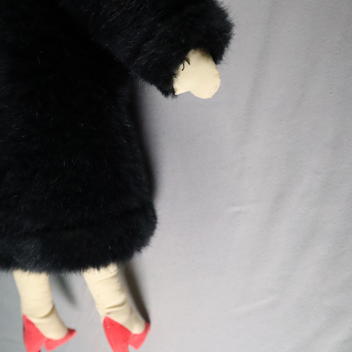 Vintage Betty Boop Doll w/ Fur Coat & Red Dress 1991 18" Tall - Picture 9 of 11
