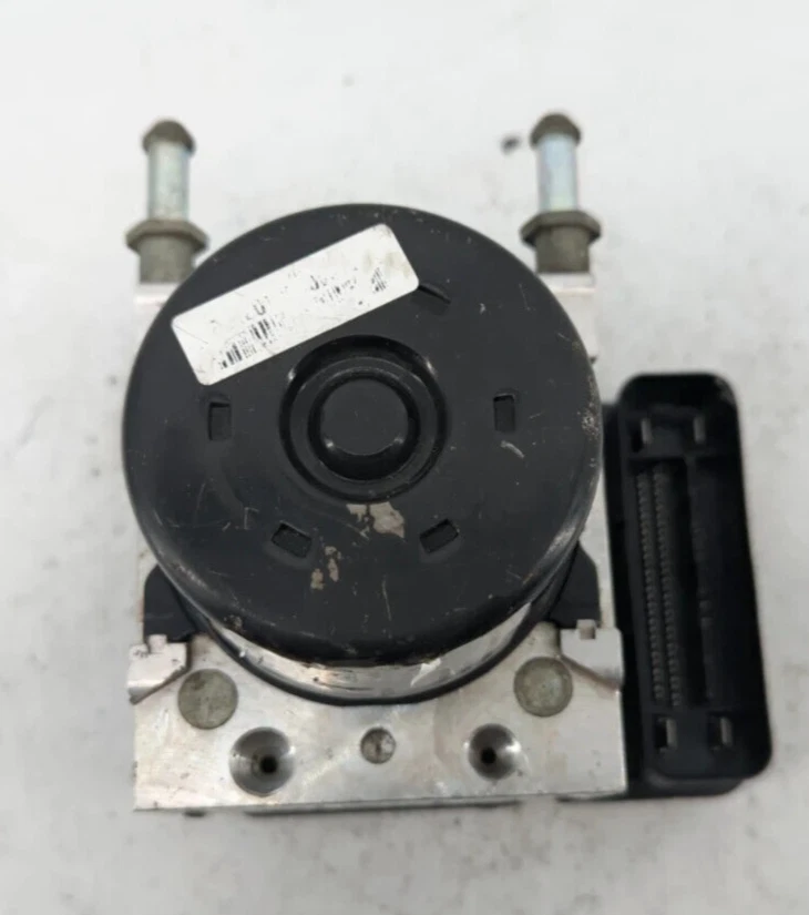 2014-2017 Jeep Compass Patriot ABS Anti-Lock Brake Pump Control Module Assembly Foto 2 de 4