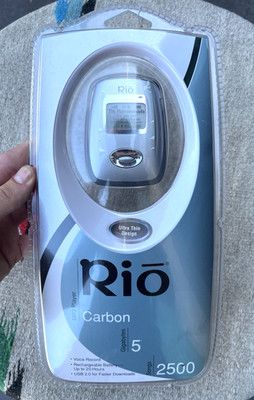 NEW 2004 Rio Carbon MP3 Player 5GB 2500 Songs Silver Sealed #90260554