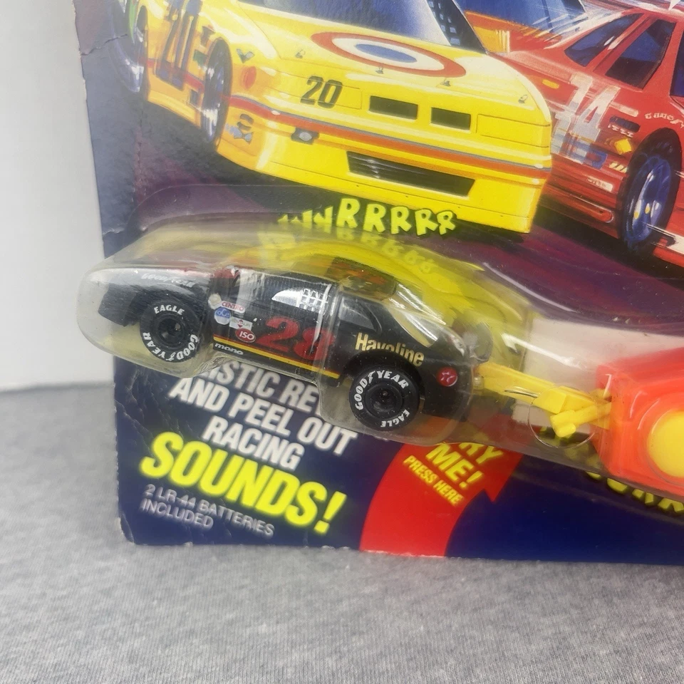Matchbox Screamin Stocks NASCAR Davey Allison #28 Havoline Ford Thunderbird Car - Image 2 of 4