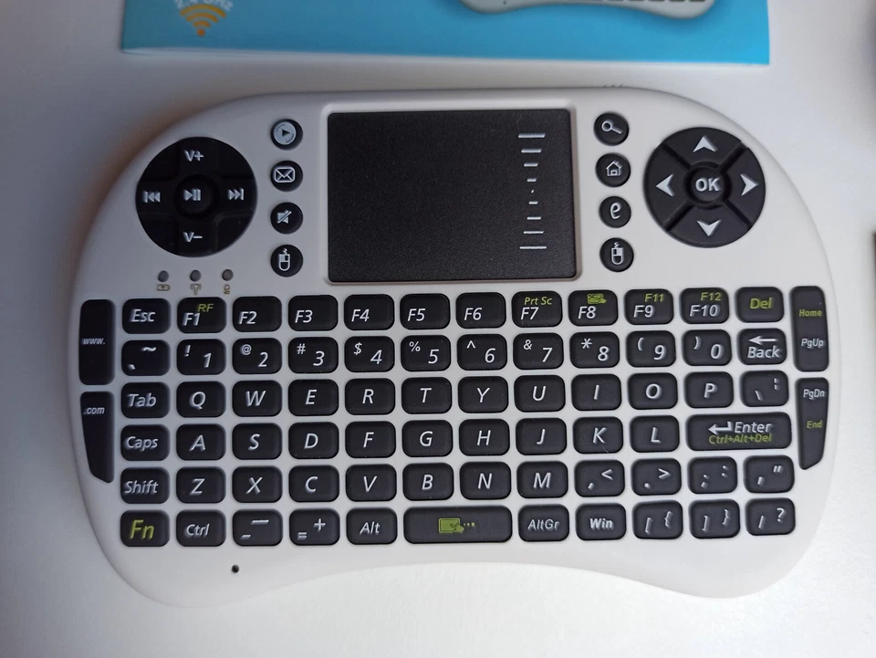 Mini Tastatur mit Touchpad Akku Wireless Keyboard UKB-500-RF kabellos weiß 2,4 - Bild 2 von 4