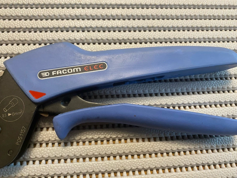 Pince Facom à Sertir Embouts de Câble Ref 985895 - Photo 3/4