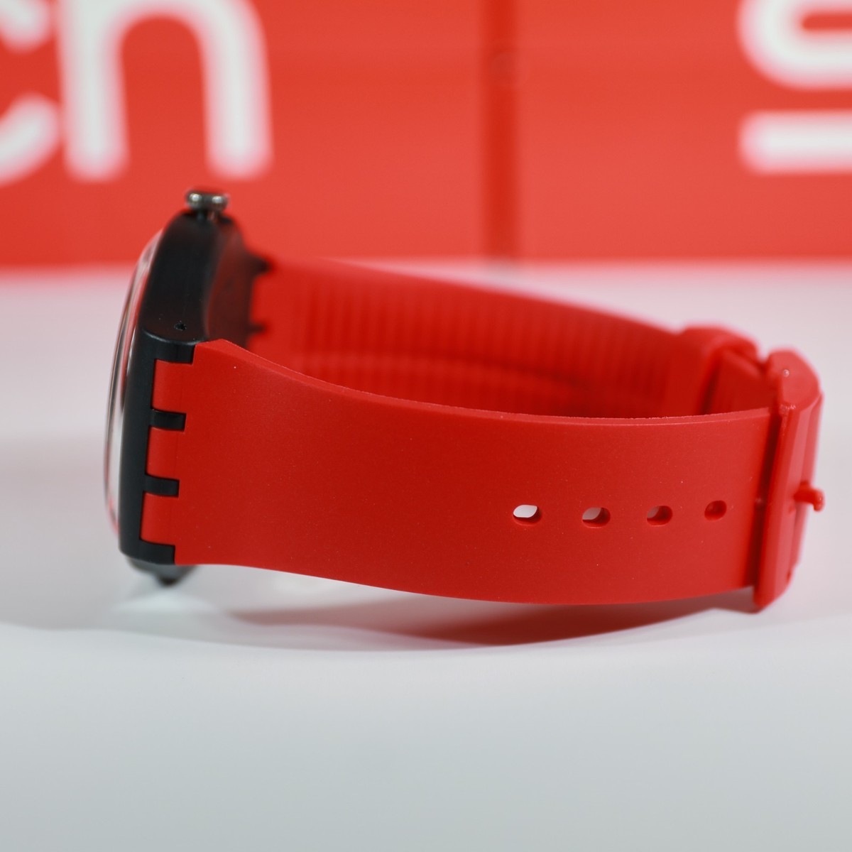 NEw LImited Swiss MAde SWATCH SO32B401 ROUGE & NOIR Black 