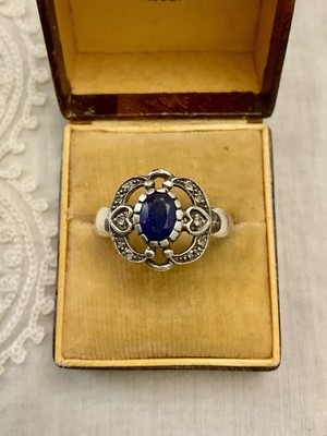 ALTER RING SCHÖNER SAPHIR, WEISSER TOPAS UND MASSIV SILBER