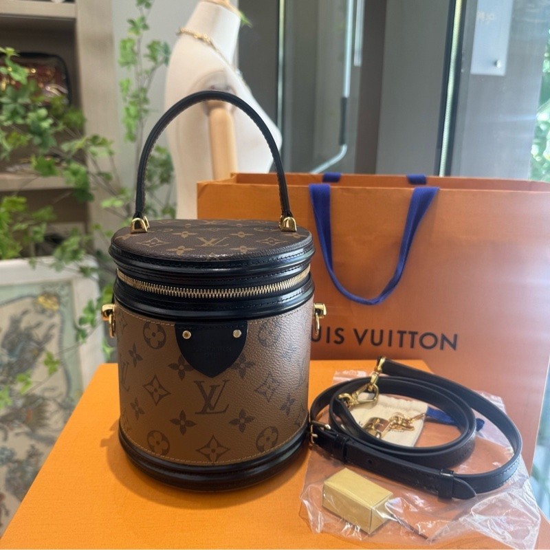 Louis Vuitton Reverse Monogram reverse Monogram c… - image 1