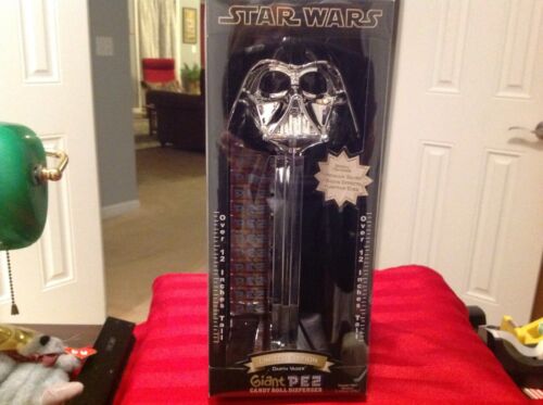 Star Wars Giant Pez Candy Roll Dispenser Darth Vader MIP Silver limited Edition - Foto 1 di 3