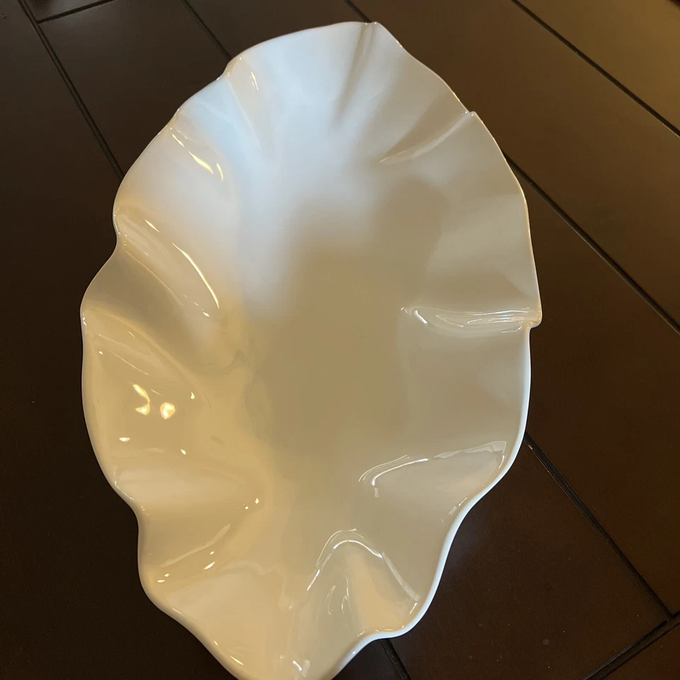 Crate & Barrel White Ruffle Bowl 444-073 Portugal** - Image 3 of 4