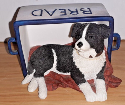 Bordüre Fine Art auf dem Bauernhof A3867 2004 Collie Welpe Hund im Brotdosekasten