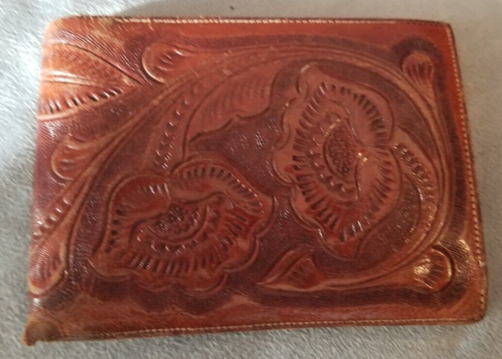 Vintage Men's brown western tooled leather wallet - image 1