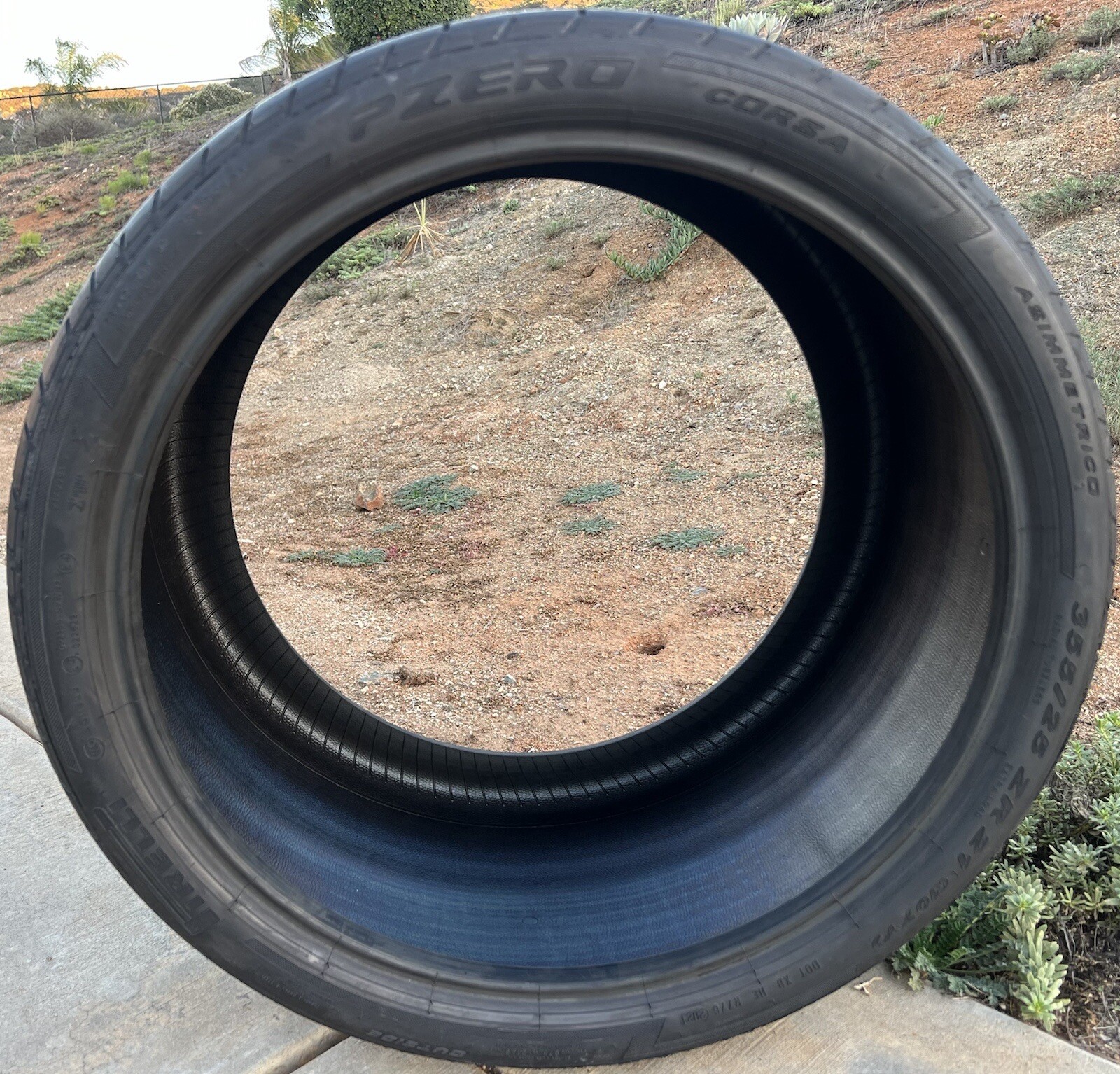 ONE USED 355/25ZR21 Pirelli P Zero Corsa 2 Lamborghini Aventador Tire 7.5/32”!!
