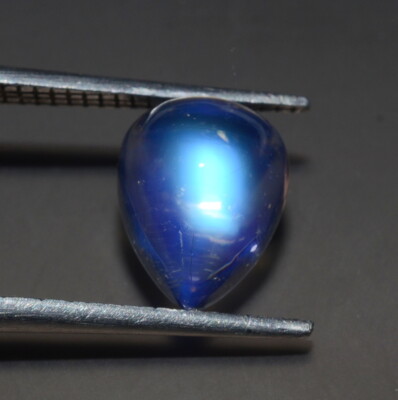 Natural White Rainbow Cabochon Loose Gemstone Blue Moonstone Pear Shape Gemstone