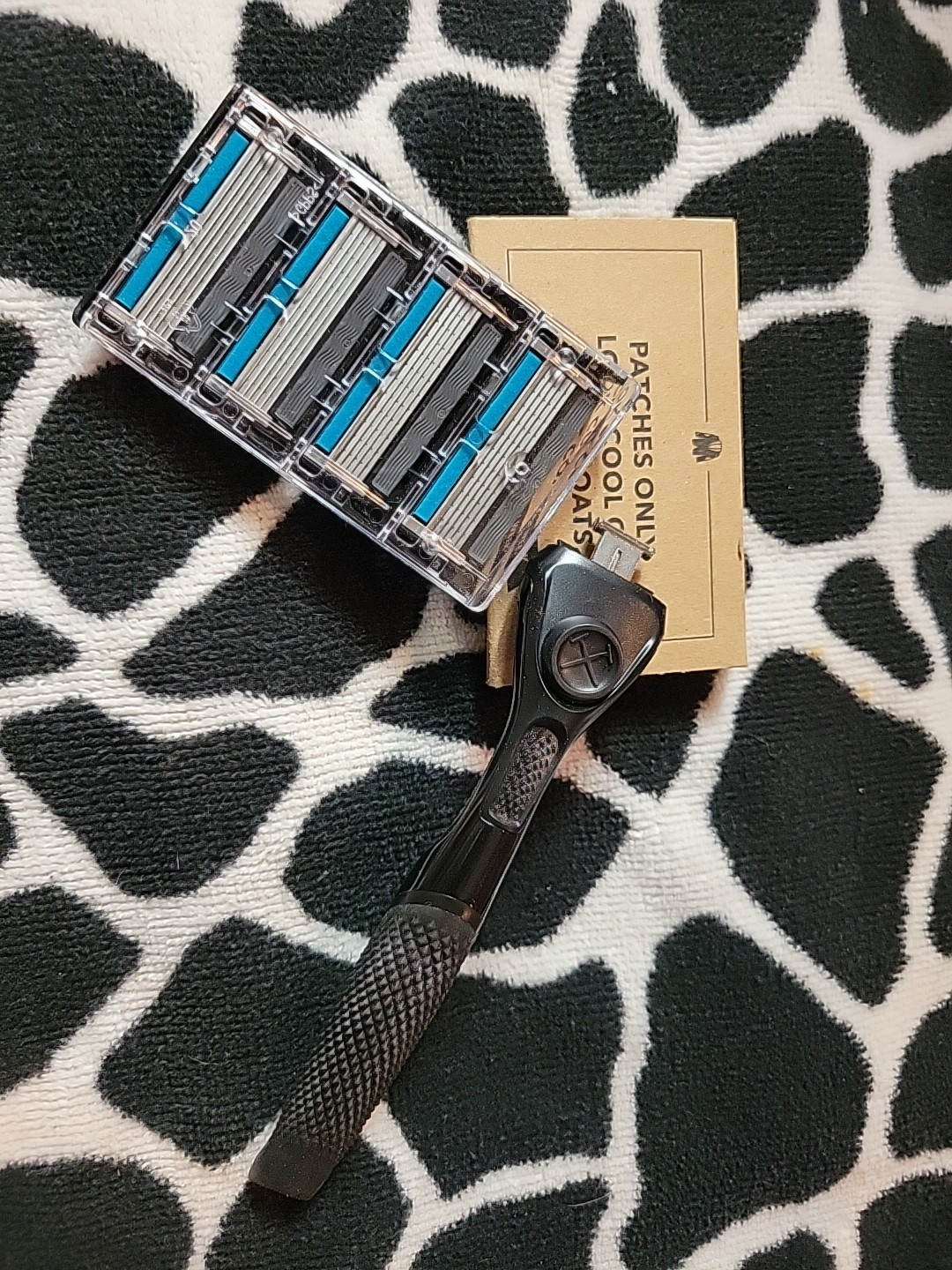 Dollar Shave Club Razor Handle + 4 Cartridges Razor Refill 6 Blade