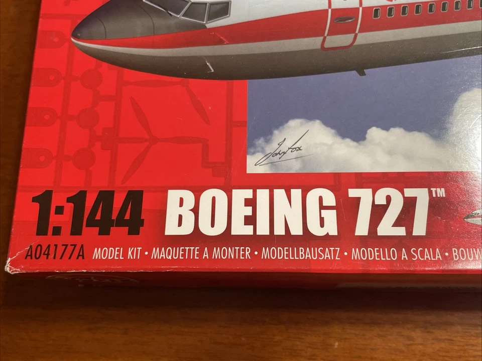 Boeing 727 Air Canada  - Airfix 1/144 Scale Jet Kit#A04177A - No Windscreen - Image 2 of 4