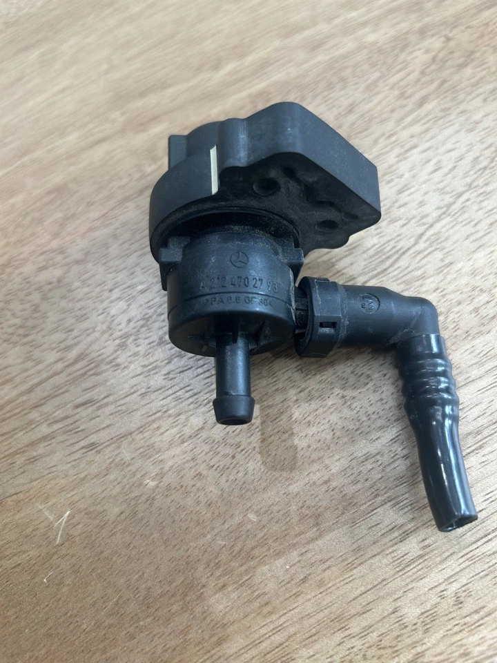 Mercedes ML350 2007-2011 sistema de combustible válvula de purga OEM Foto 4 de 4