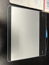 Wacom CTL-480 Intuos Small Creative Pen Table...