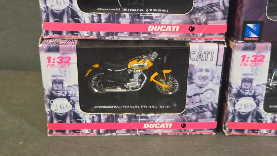 5 motocicletas modelo diecast NewRay escala 1:32, Ducati, Indian Four 1939, Siluro Foto 4 de 4