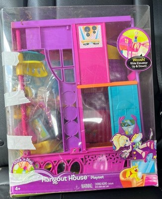 Polly Pocket Stick 'n Play Hangout House Playset w/ Mini Suction Cups 2011 X0107