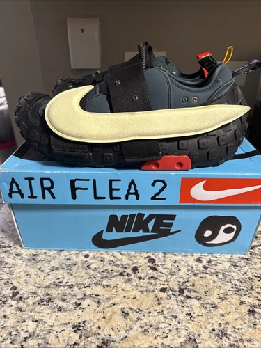 Nike Air Flea 2