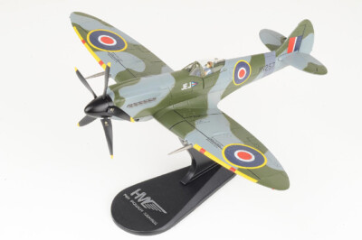 HA7114 Hobby Master Spitfire Mk XIV 1/48 Model MV257 RAF No.125 Wing