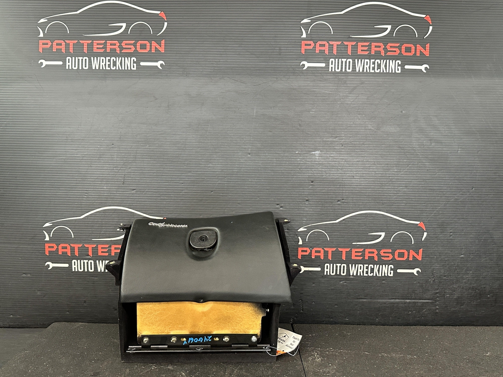 03-07 MASERATI COUPE GT DASH GLOVE BOX STORAGE COMPARTMENT NERO BLACK INE