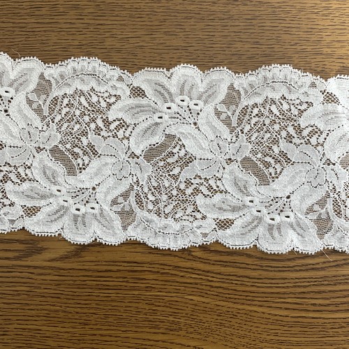 Doppelte überbackene Stretch Spitzenborte Blumen Lilien 4,5" breit 3 Yards weiß