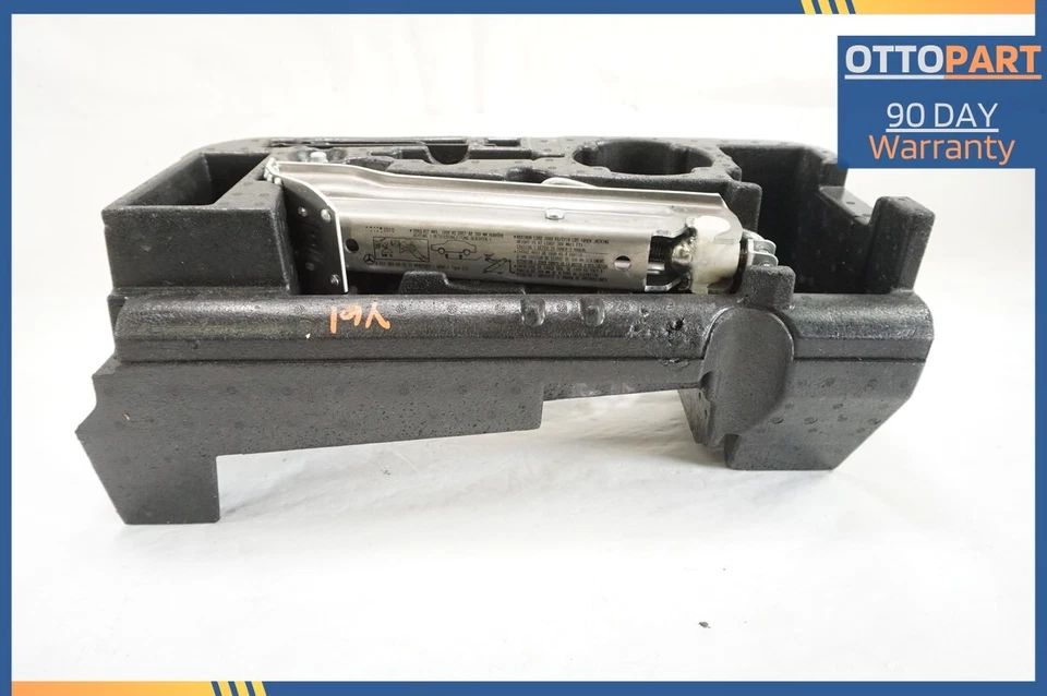 MERCEDES W212 E250 E350 E550 CLS550 SPARE TIRE 附件支架 Jack 原始设备制造商 — 第 3/4 张图片