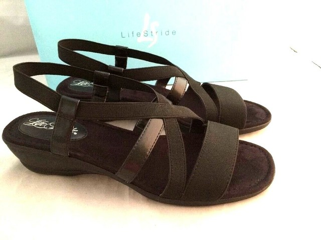 low heel lifestride sandals