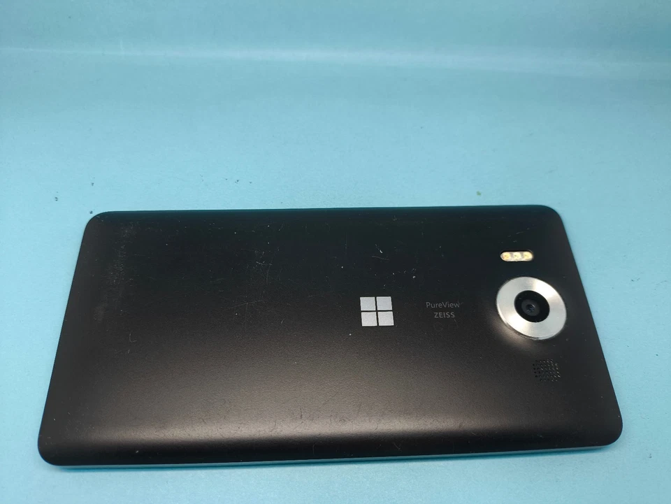 Microsoft Lumia 950 Unlocked 32GB Windows 10 Smartphone Very Good Condition - Image 2 of 4