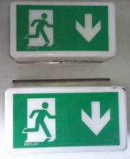 2 Stück LED Fluchtwegleuchte/Fluchtweg/Rettungsweg/Rettungswegleuchte/Notleuchte