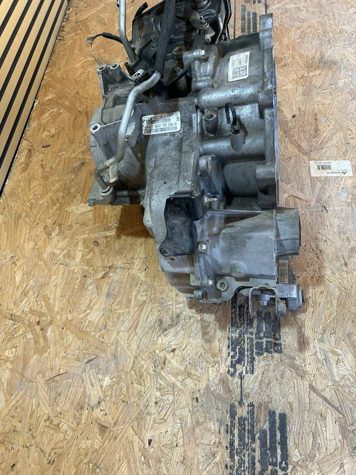 Ford Edge 2015-2018 transmisión (6 velocidades), 2,0 L turbo tracción delantera, id **DG9P 7000 YA** Foto 4 de 4