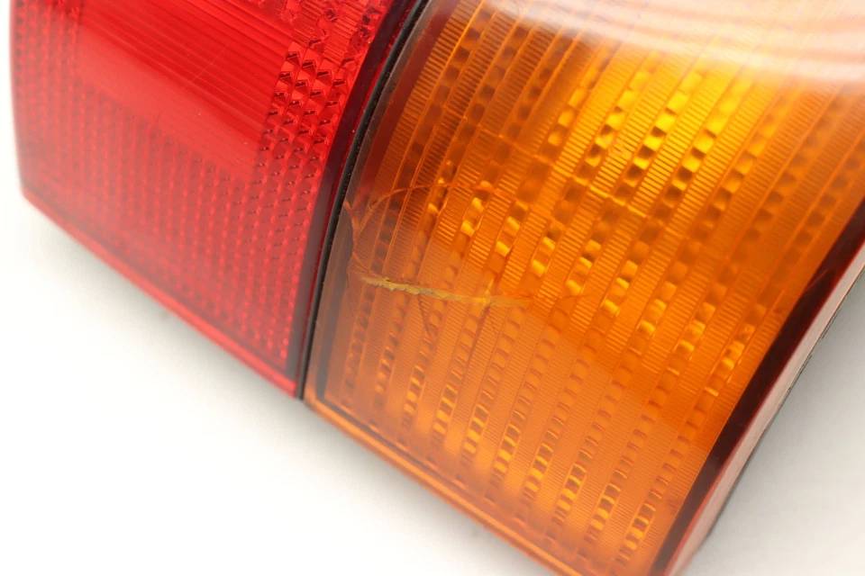 1992-1997 1999-2004 VW EUROVAN - LUZ TRASERA IZQUIERDA / LÁMPARA 701945095A Foto 3 de 4