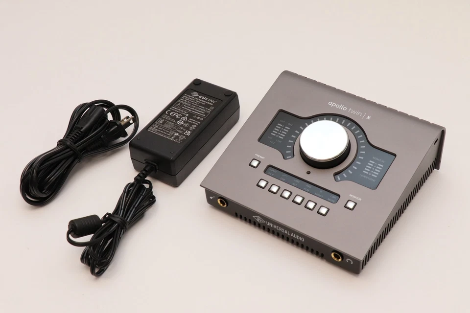Universal Audio Apollo Twin X Thunderbolt 3 Audio Interface