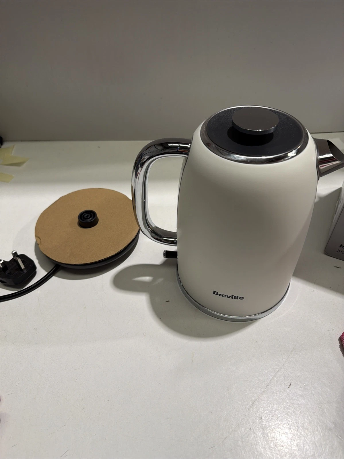 BREVILLE Mostra VKT140 Jug Kettle - Cream
Opens in a new window or tab