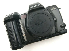 Minolta α 8700i 35mm SLR Film Camera  Body + Base Plate AB-800
