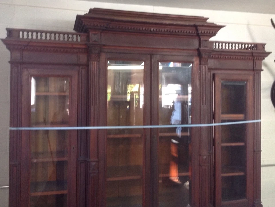 IX NOGAL 4 PUERTAS CRISTAL BISELADO FRENTE ROTO Foto 2 de 4