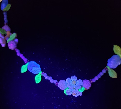 Vintage Celluloid Flowers & leaves in Blue, Green and Ivory Glows Blacklight - Picture 4 of 8