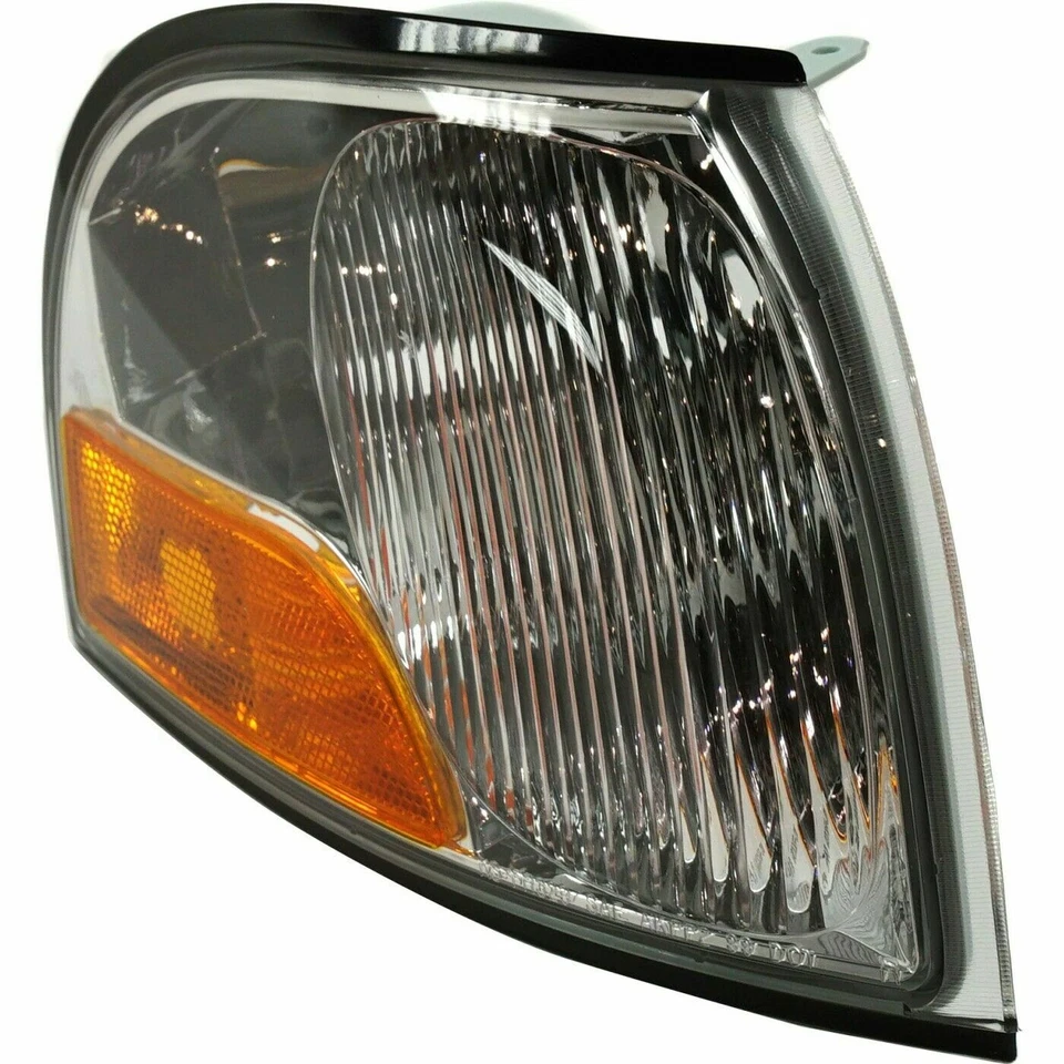 RH Side Corner Lamp Lens and Housing Fits 99-02 Mercury Villager Nissan Quest - Image 4 of 4