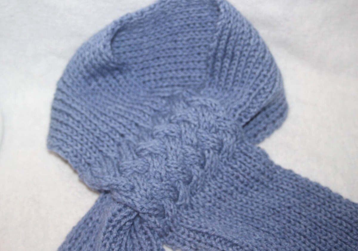 NWT HANDMADE Hand Knit Hat Scarf 2 Pc Set Denim Blue Keyhole  display picture 2