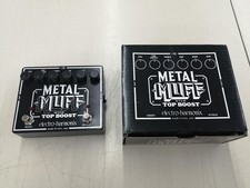 Manchon en métal Electro-Harmonix avec pédale de distorsion Top Boost