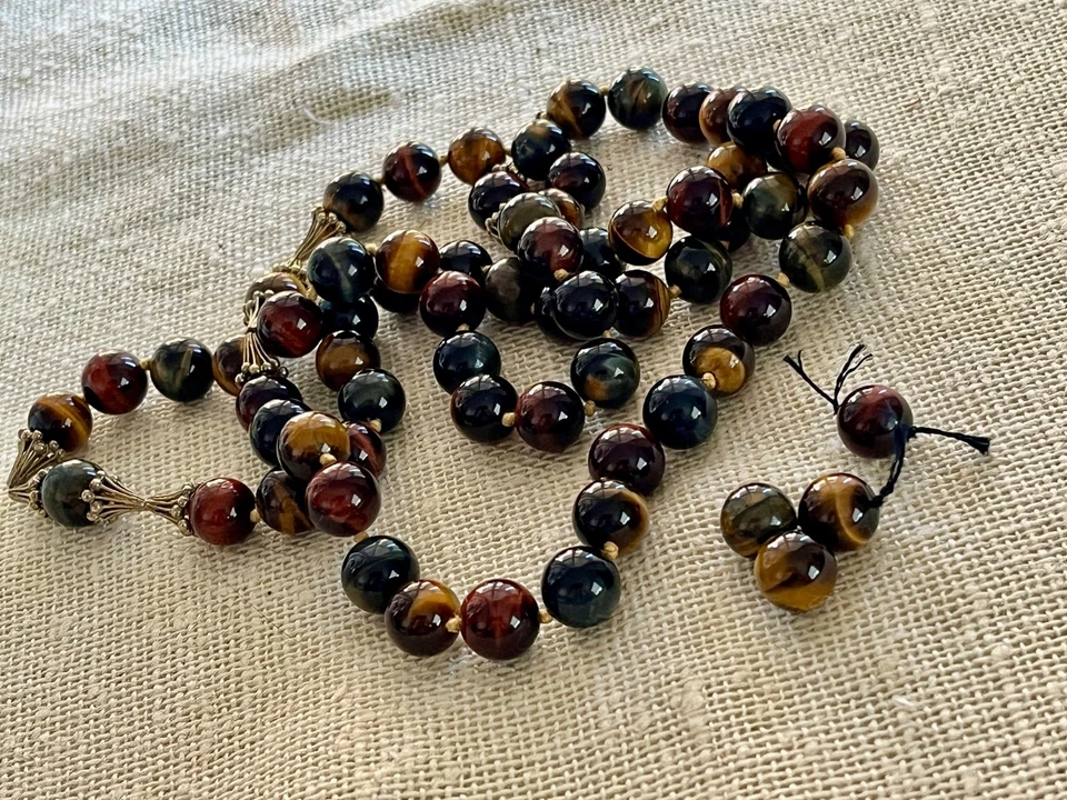 Colar Vintage 1960 London Jeweler Facetado Olho de Tigre — Vermelho Dourado e Azul - Imagem 3 de 4