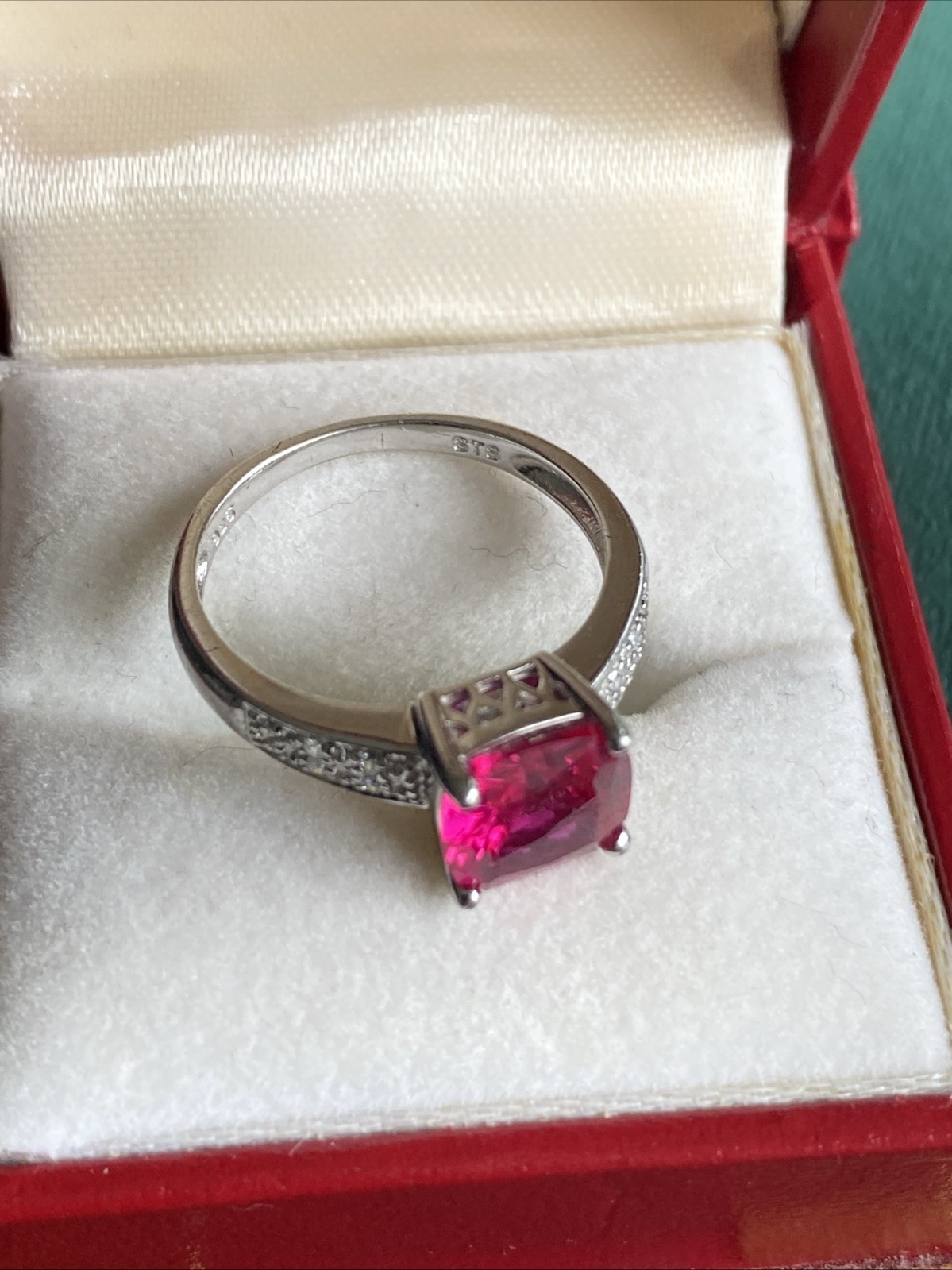 very beautiful silver ring with ruby ​​925. - image 5